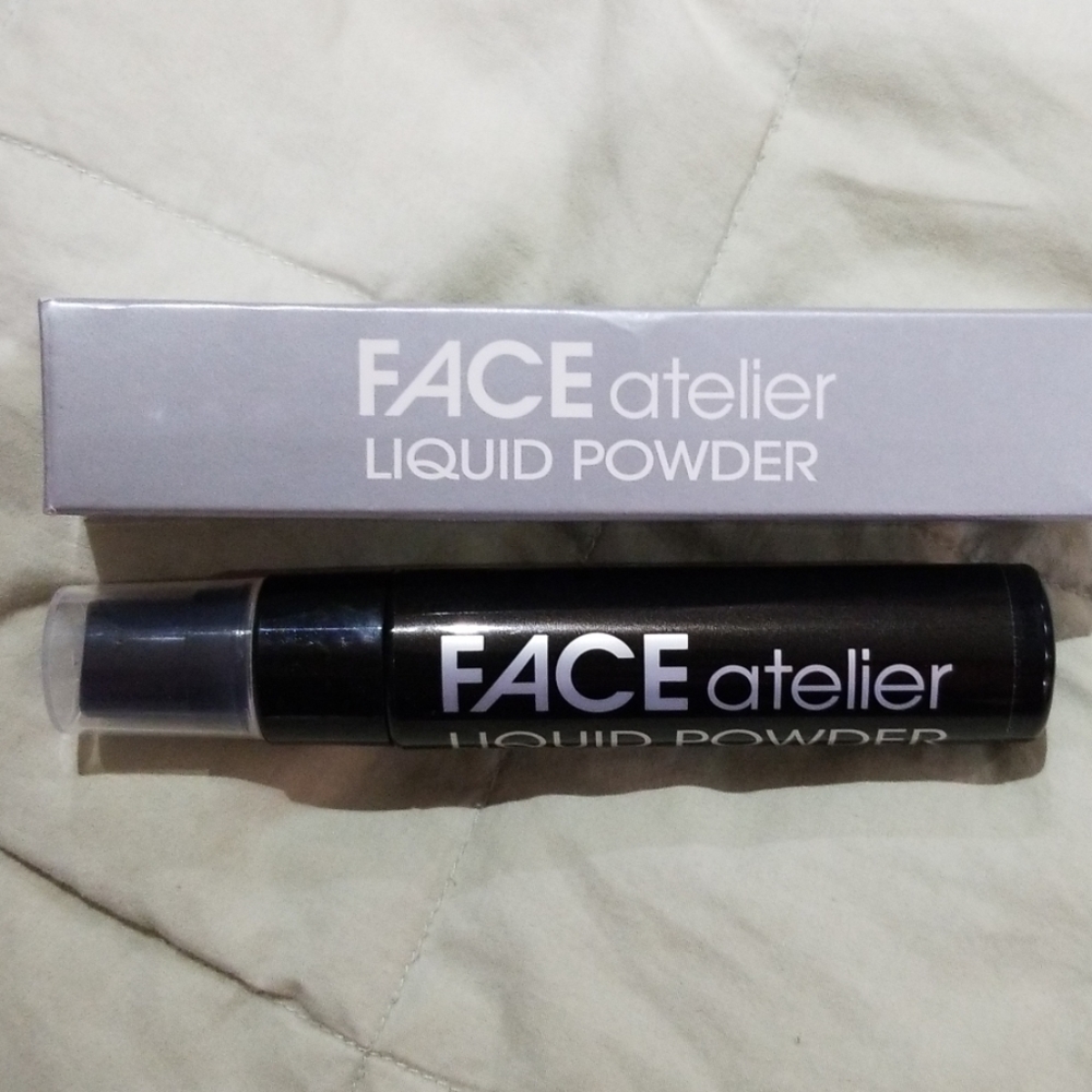 Face atelier liquid powder